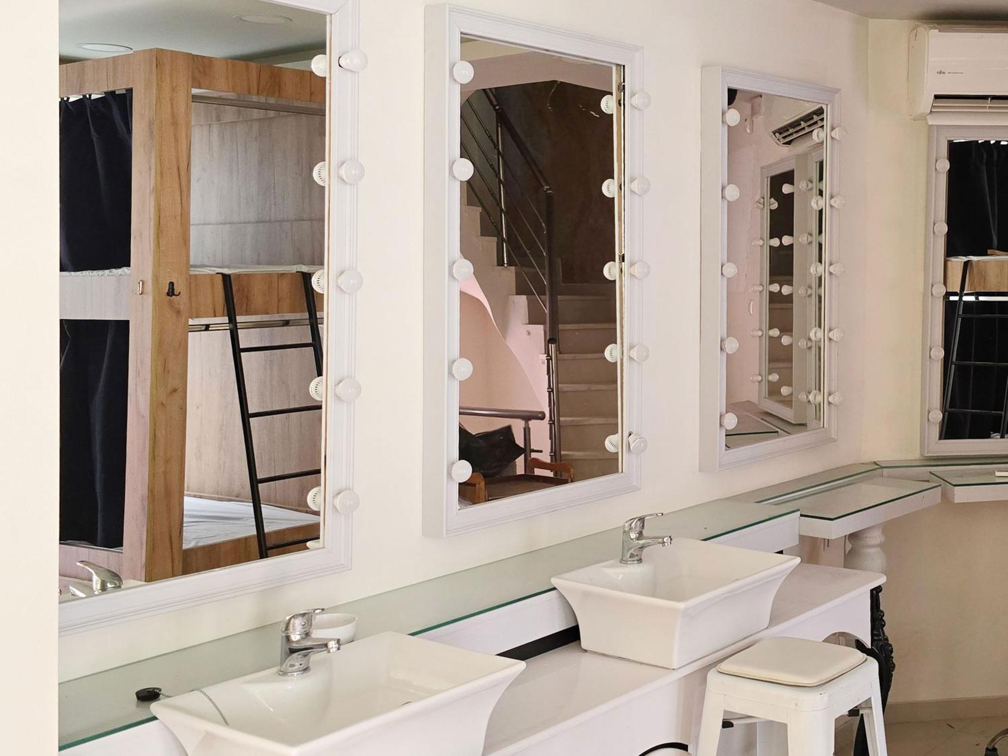 Hostel Parea Hersonissos 외부 사진